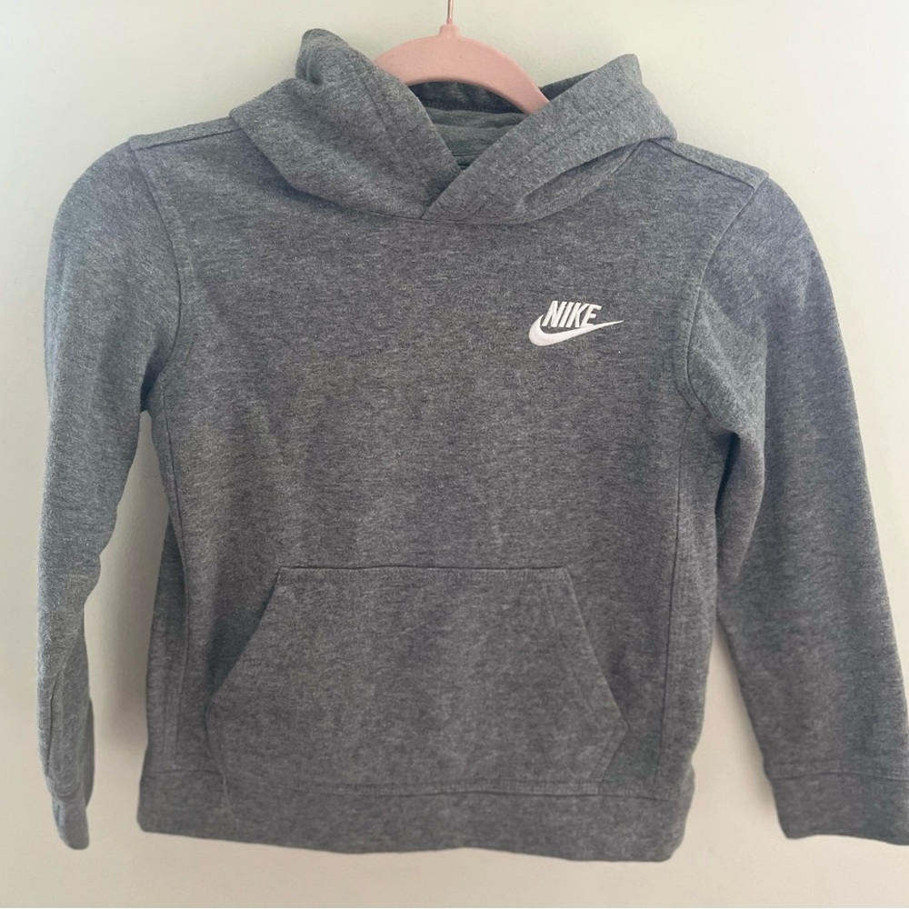 Kids Nike gray sweatshirt/hoodie size 7.